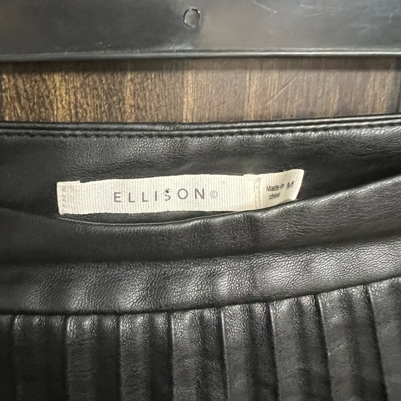 Ellison Black Accordion/Pleated Faux Leather Mini Skirt-Size Medium - Picture 4 of 4
